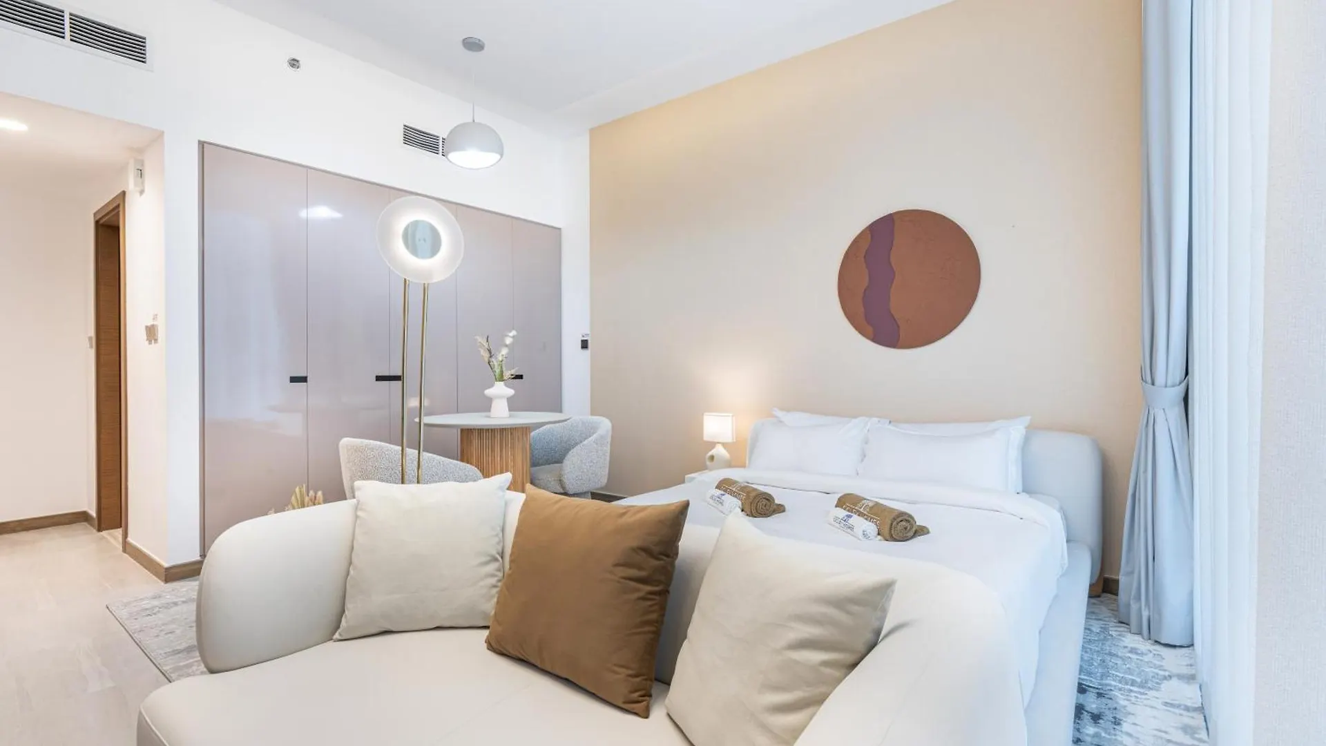 Excellent Home With Canal Views By Missoni Dubai 0*,