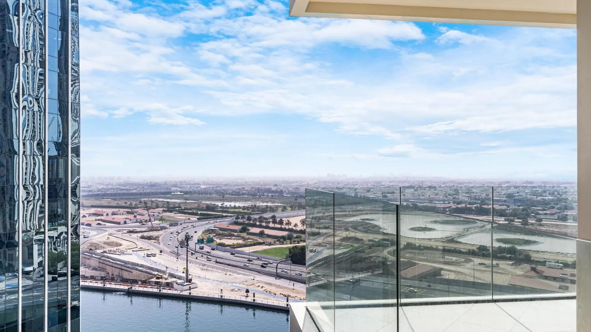 Excellent Home With Canal Views By Missoni Dubai 0*,  United Arab Emirates