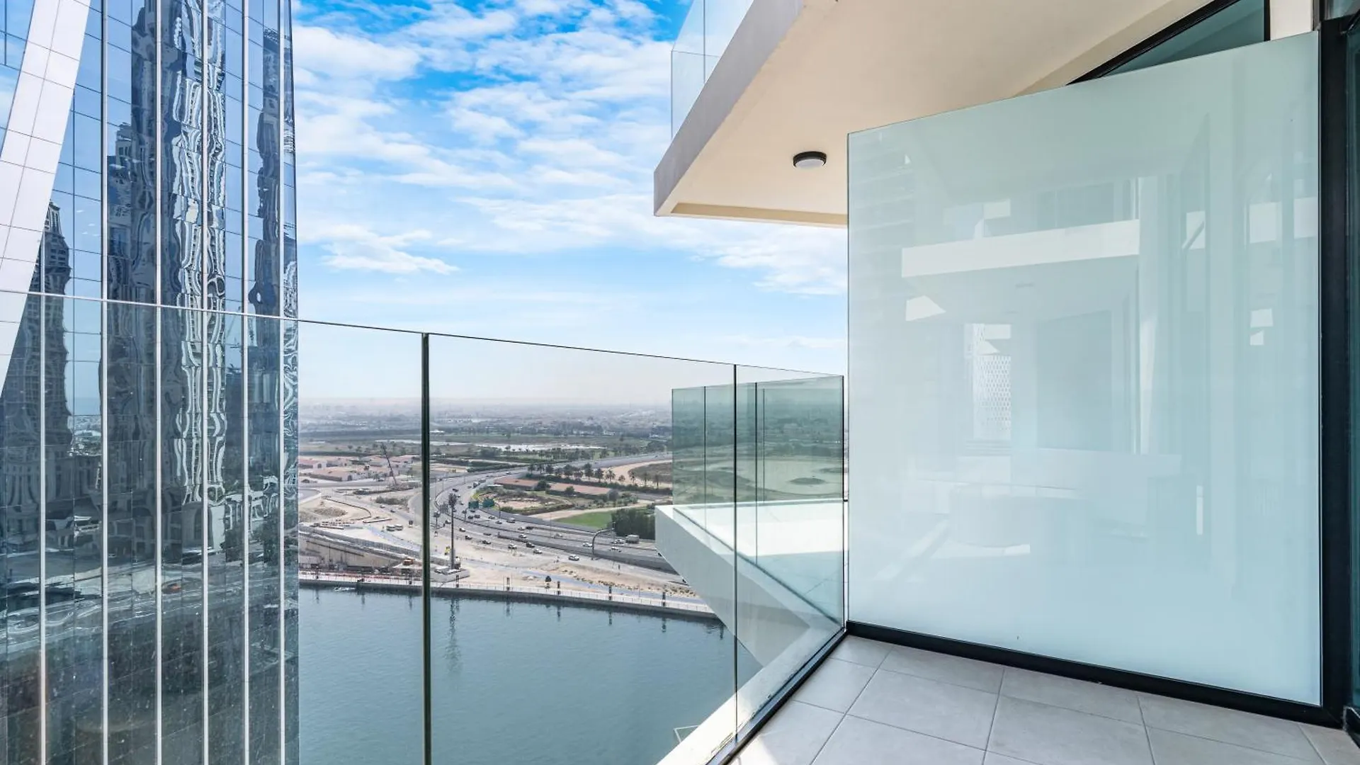 Excellent Home With Canal Views By Missoni Дубай Апартаменты